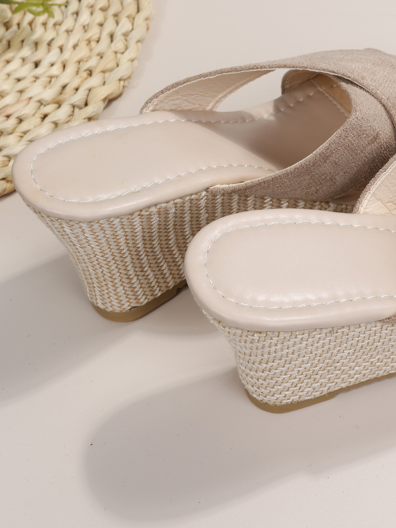 Stylish Cross Toe Sandals