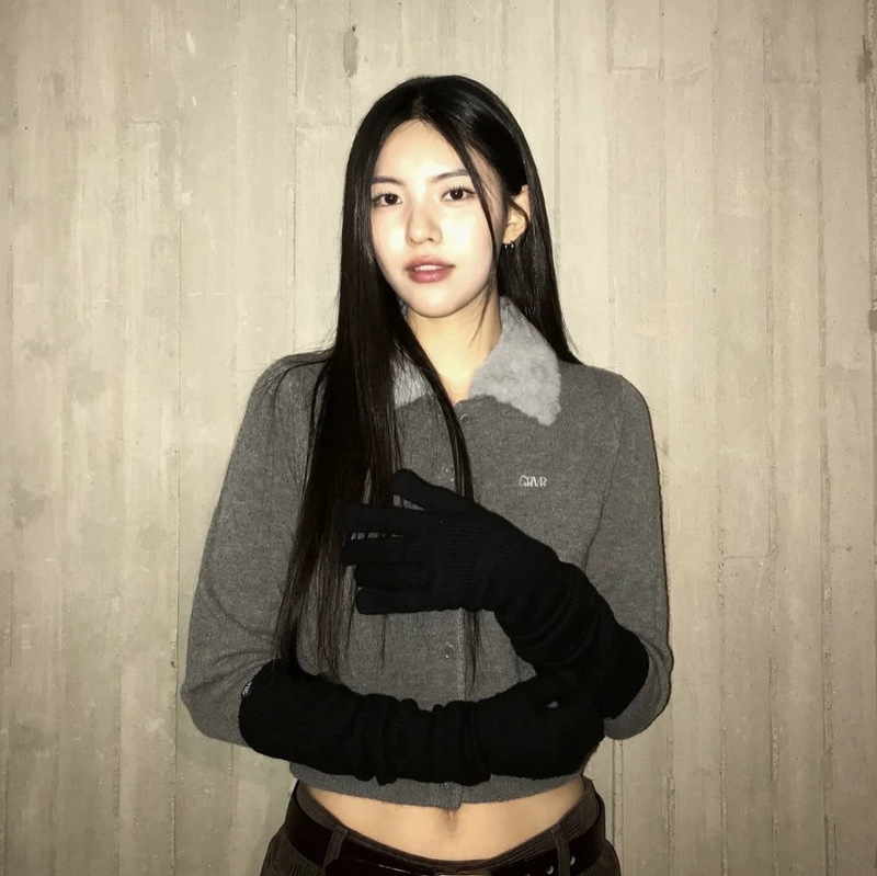 In Stock 2025 Winter New Qd Grove Fur Collar Patchwork Long-Sleeve Knitted Cardigan Short Top Jacket