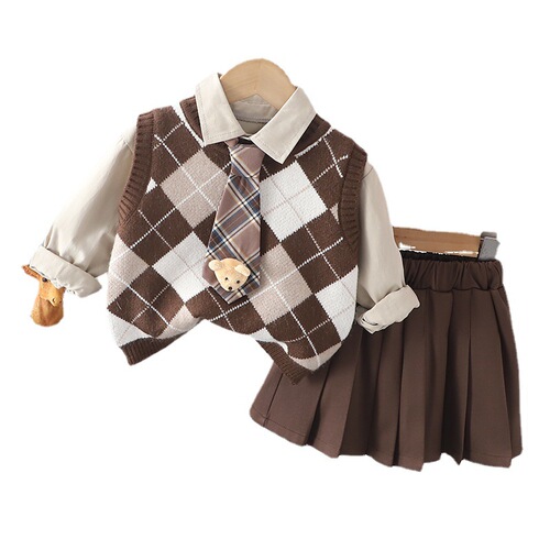Boys and girls spring clothing children's tie pendant bear sweater culottes three-piece suit children's clothes fashionable baby spring and autumn