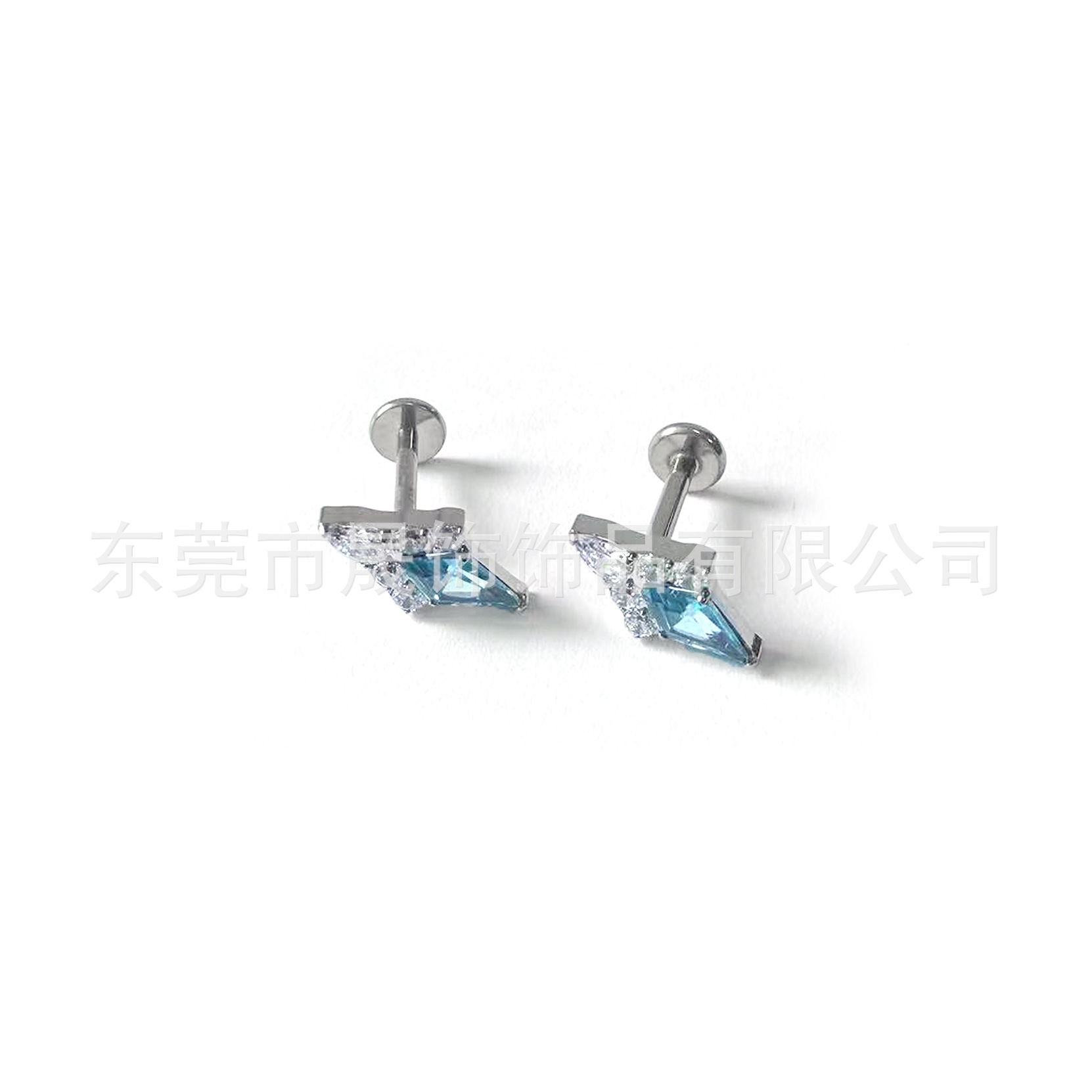 F136 Titanium Alloy 风筝菱 Ear Stud Studded 5A Cubic Zirconia Helix Cartilage Stud G23 Titanium Internal Thread Piercing Jewelry