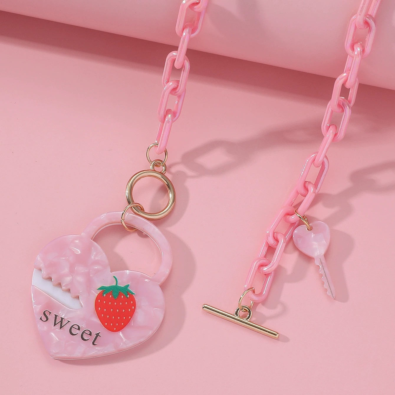 Daily, Party, Date Occasion Simple Style Lips Heart Shape Key Arylic Pendant Necklaces Wholesale