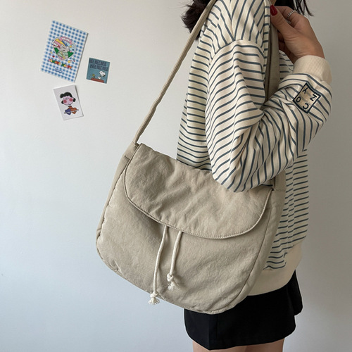 Japanese postman bag female student class messenger bag large capacity cloth bag ins literary canvas bag solid color shoulder bag