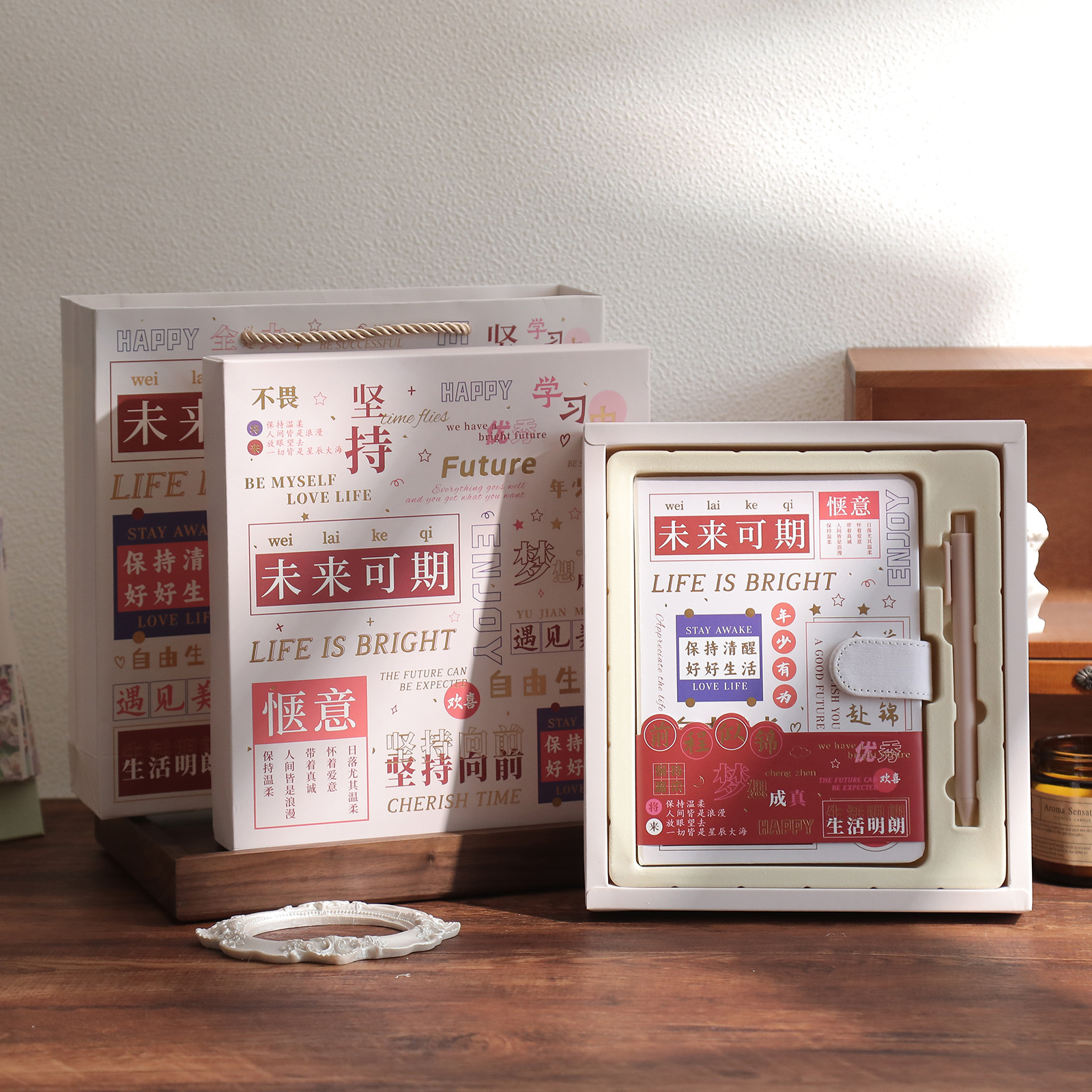 文芸手描き油絵ノートビジネス礼箱セットレトロPU磁気ボタン本手帳中学生お土産