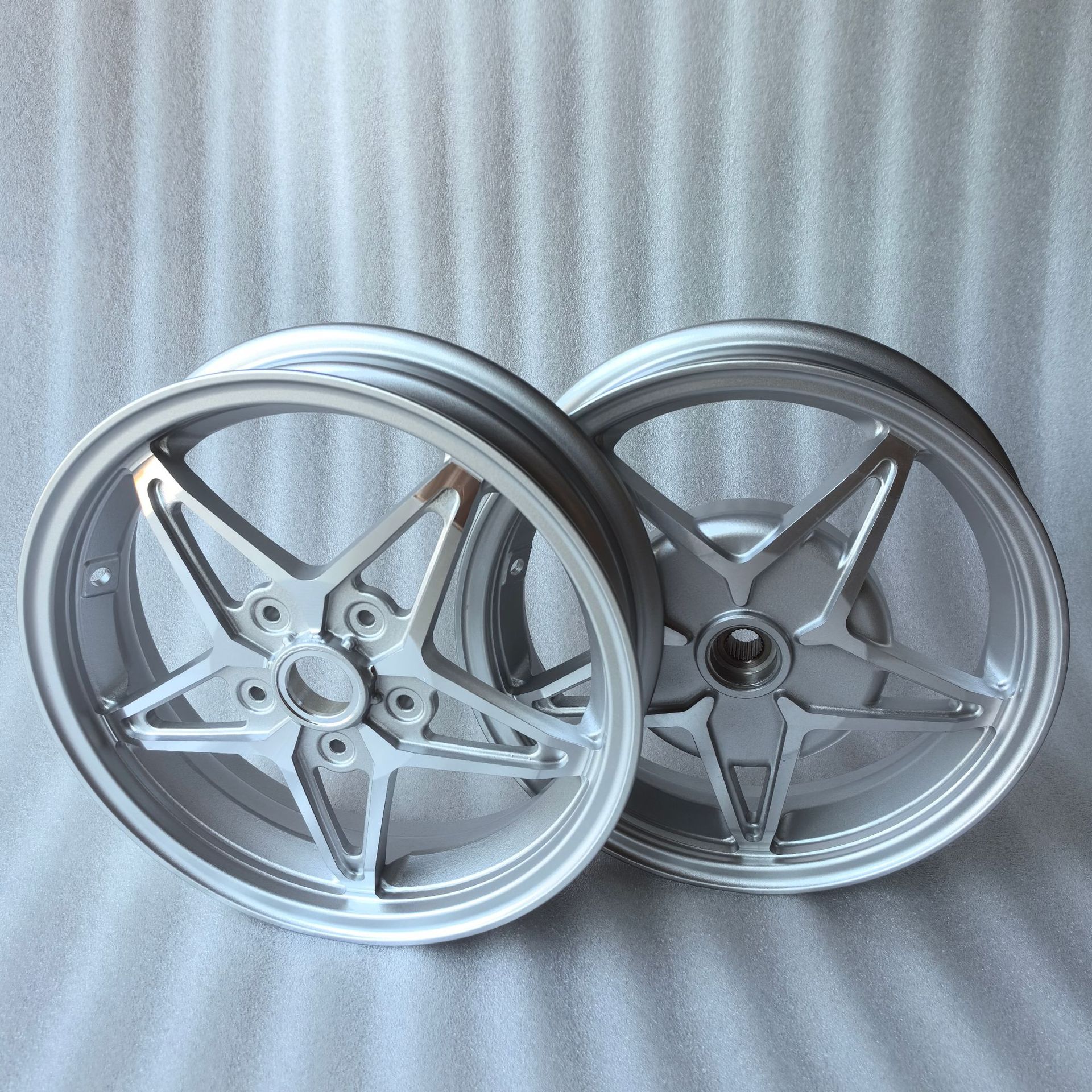 Factory wholesale suitable for vespa150cc/300cc aluminum alloy wheel hub Piaggio spring breeze sprint modified wheel hub