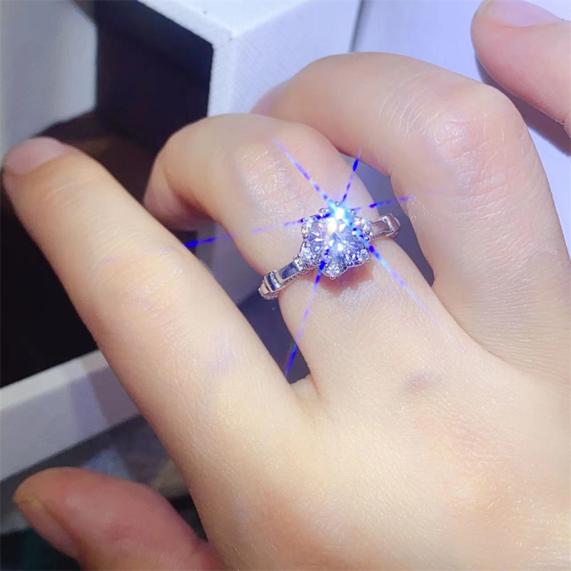 Moissanite Ring Image 5