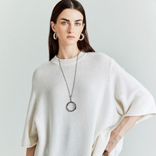 THE ROW �L�ذ���q��ë�켏����㼑����ΈA�I��������Ů�b