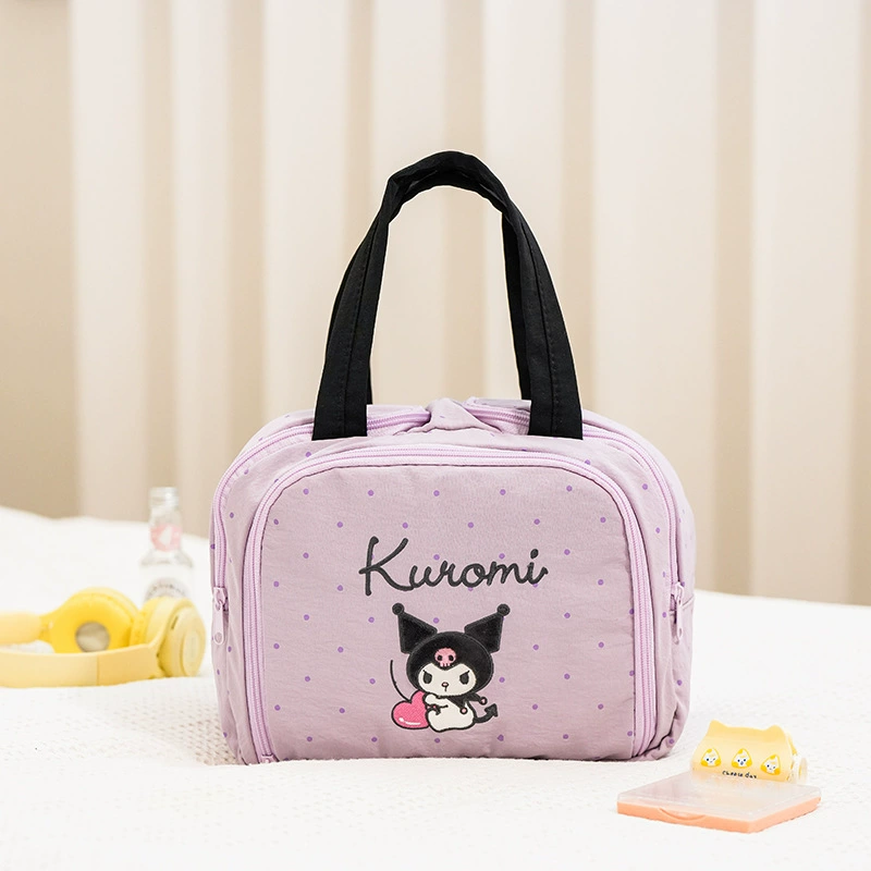 Косметичка Sanrio стеганая с синтепоном-наполнением, просторная дорожная организация, рисунки с героями