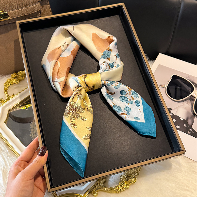 Women's Floral Print Silk Feel Square Scarf Elegant Neck Warmer_voghion.com