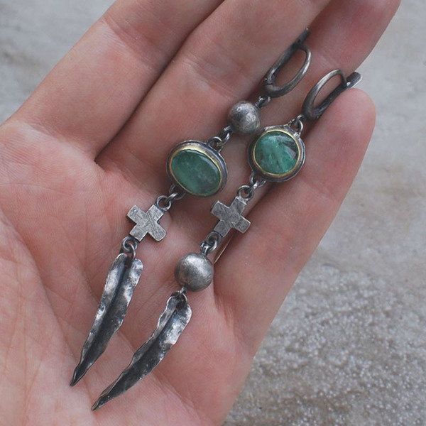 green earrings