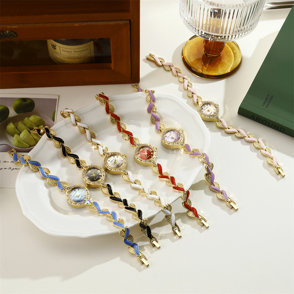 Cross-Border New Diamond-Encrusted Light Luxury Quartz Watch for Women, Round Small Plate Watch, High-End Glue Quartz Women's Watch