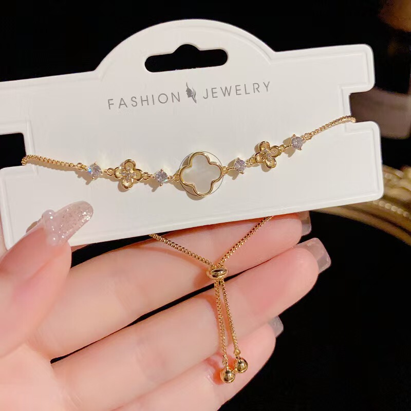 Four-Leaf Clover Sweet Flower Pull-Out Bracelet Exquisite Fashion Simple Custom Bracelet Ins Style Trendy Petals