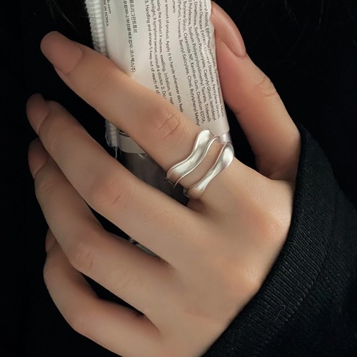 Sweet and Cool Double Black Elliptical Zirconia Ring for Women, Personality Fashion Hip-Hop Creative S925 Silver Open Finger Ring Trend