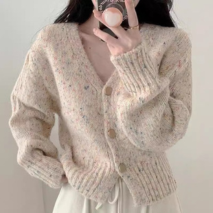 �W����ɫ�c�cV�Iᘿ��_��Ů2025���¿��ë�¶̿���͹�����