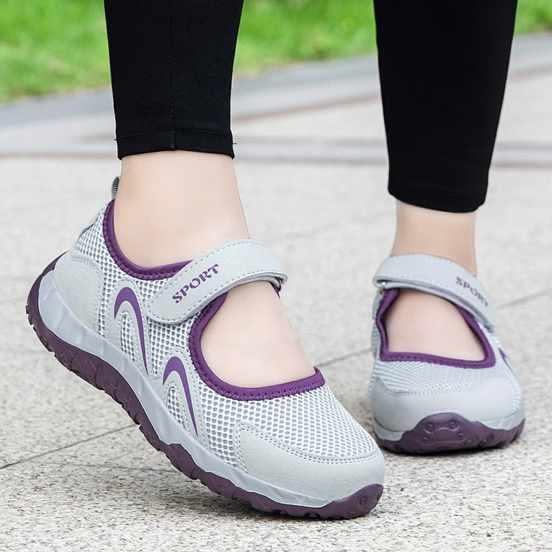 Летняя новая прогулочная обувь с дышащей сеткой, обувь без шнуровки для мам, удобные сандалии на мягкой подошве, обувь для пожилых людей, женская обувь оптом