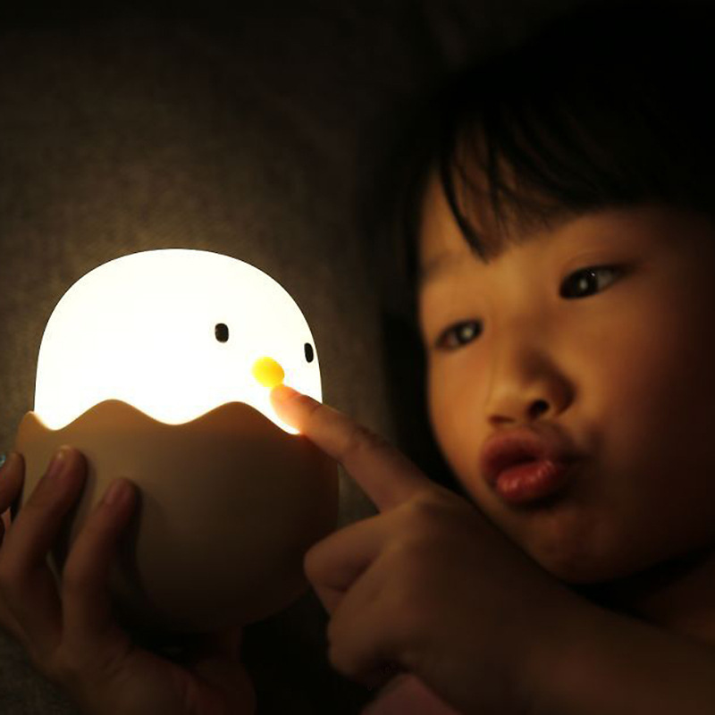 INS estilo pan tostado fabricante noche luz creativa dormitorio cama diadema temporización apagado luz carga lámpara de mesa LED regalo de cumpleaños