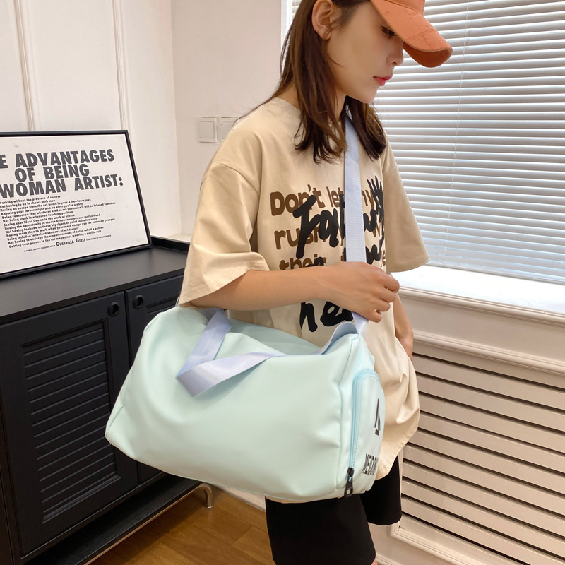 Trendy Sports and Fitness Bag with Shoe Compartment, Travel Bag, Wet and Dry Separation Swimming Bag, Short-Distance Outing Large-Capacity Crossbody Bag