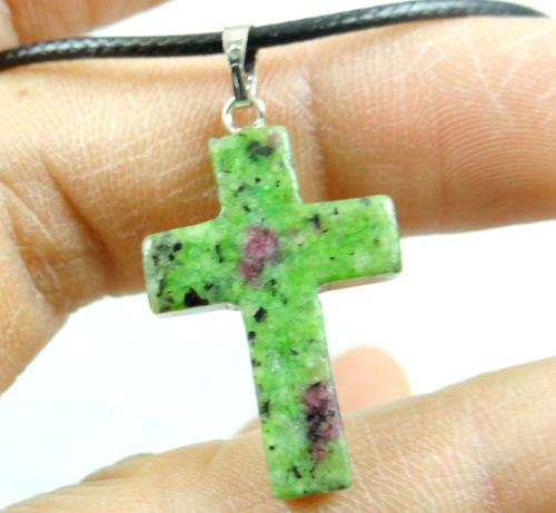 Comercio exterior caliente Piedra Natural Rosa cristal ágata piedra Cruz colgante collar accesorios DIY joyería que hace