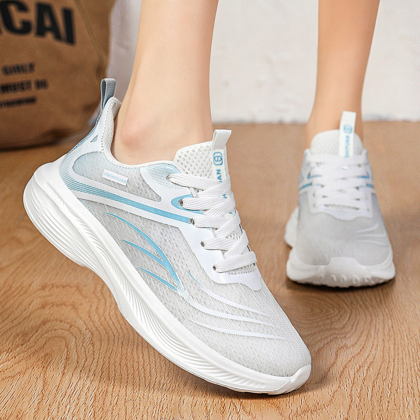 Primavera nuevos zapatos casuales de mujer zapatos deportivos ligeros de suela suave amortiguadores estudiantes de entrenamiento militar zapatos de corrida transpirables zapatos de malla