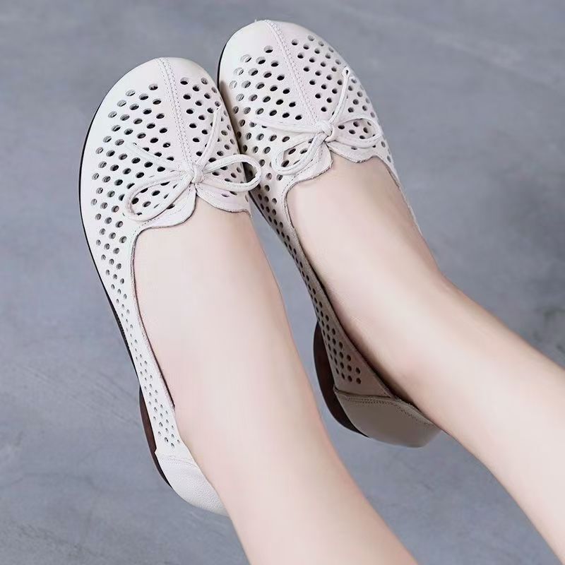 Hollow-Out Shoes for Women, Spring and Summer Breathable Slip-On Mom Shoes, Bow-Knot Chunky Heel Shoes, Large Size Flats, European and American Trendy Style