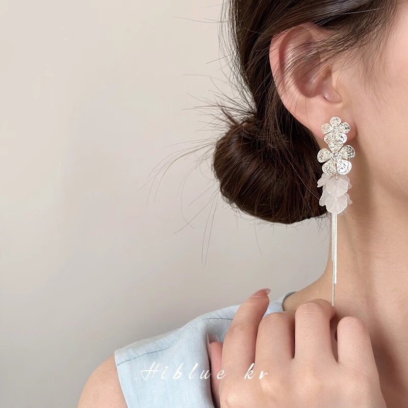 Zircon Flower Shell Seaside Vacation Style Tassel Long Earrings for Women with Square and Round Faces 2025 New High-End Earrings
