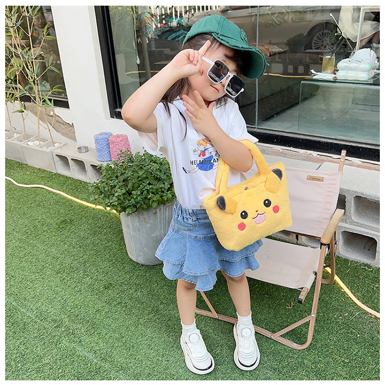 2023 Fashionable and cute cartoon doll small shoulder bag, plush toy single-shoulder crossbody bag, student hand-held mobile phone bag undefined