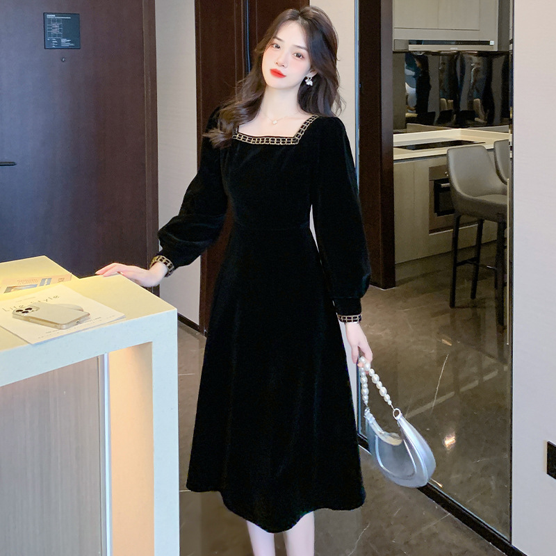 实拍大码法式赫本风金丝绒连衣裙女秋冬胖妹妹显瘦遮肚子复古长裙|undefined