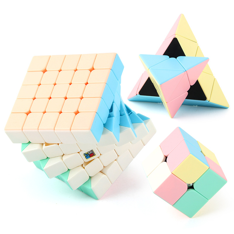 Moyu dos tres cuatro Pirámide de cinco niveles cinco Cubo de Rubik esmerilado macaron color Cubo de Rubik juguetes competitivos para niños se pueden enviar en nombre