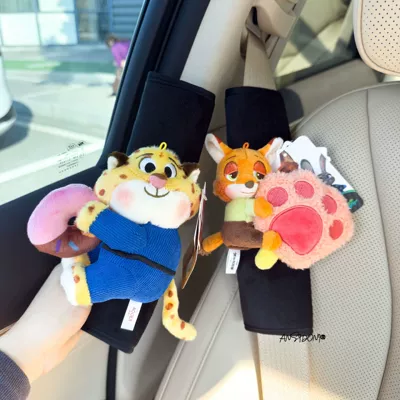 Sürətlər qutusu və əl tormozu başlıqları | Judy Nick Car Seatbelt - shoulder-pads-black-plush-genuine-leopard-police-officer-holding-donut-nick-holding-ice-cream-two-pieces