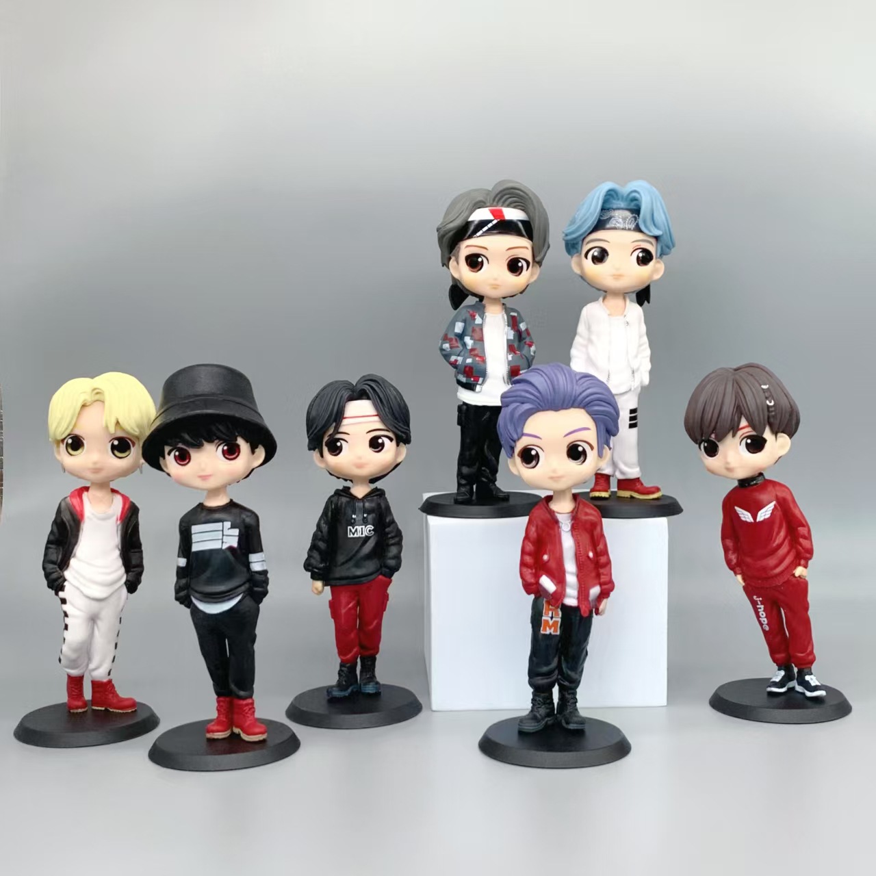 魅力少年团BTS同款大型Q版公仔摆件手办可爱娃娃车载摆件跨境摆件