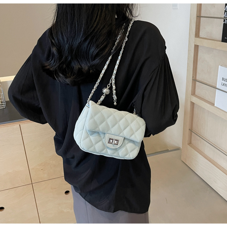 Diamond-shaped chain bag for women, 2025 new style, trendy and high-end fashion, versatile for spring and summer, single-shoulder crossbody bag, small square bag undefined