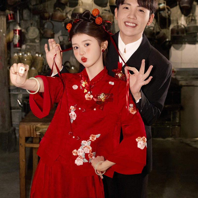 Plus-Size Chinese-Style Wedding Attire for Brides, Maternity Cover-Up Wedding Xiuhe Suit, Plus-Size Engagement Dress, Wedding Banquet Cheongsam for Autumn