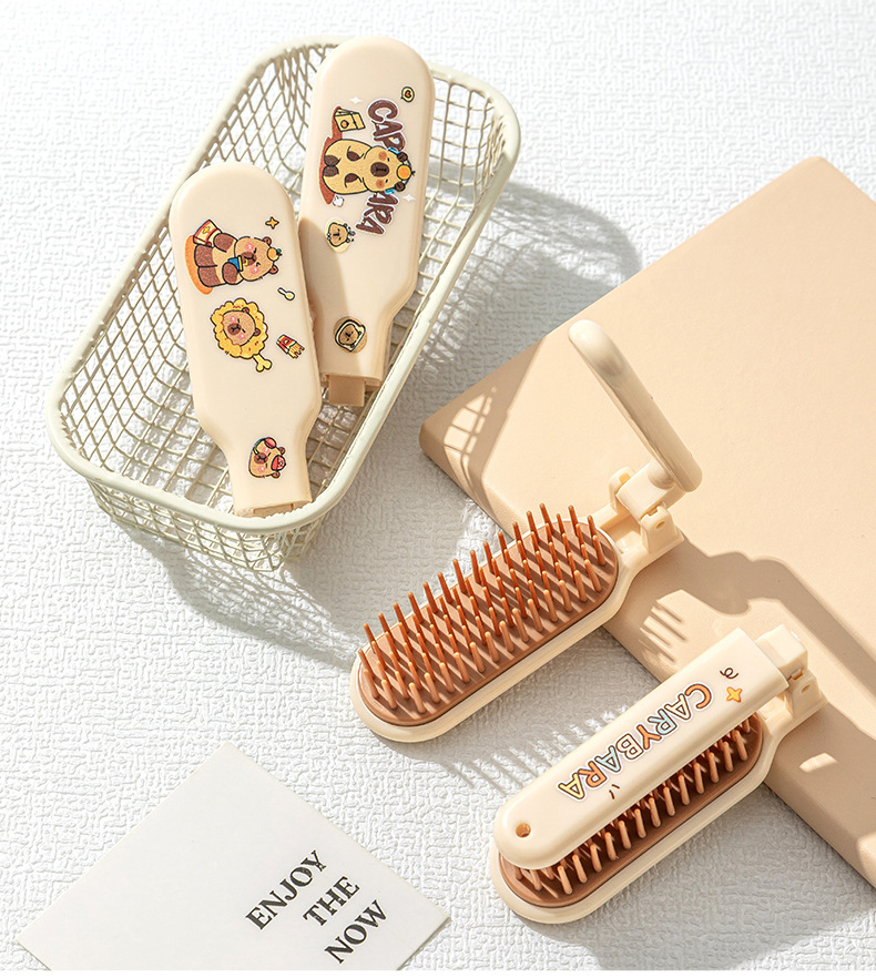 Sød capybara foldbar hårbørste lille børste til rejsen_voghion.com