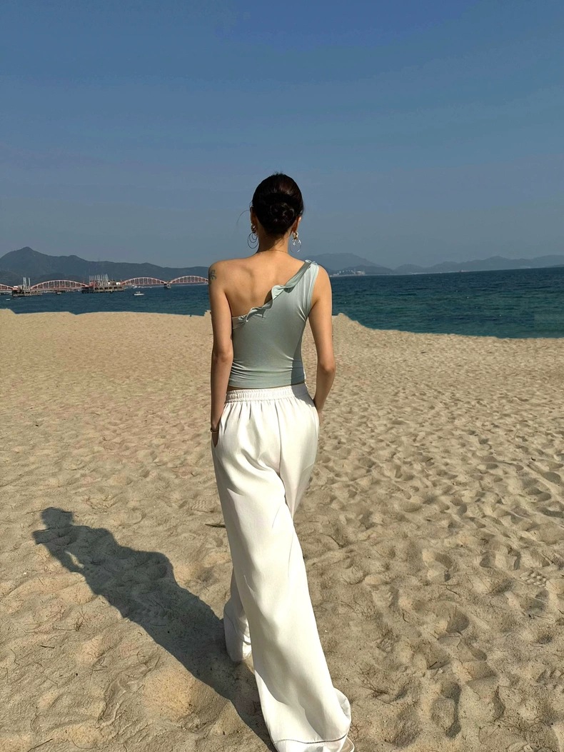 25 diseño de nicho de verano, hombros inclinados, sin espalda, delgado, corto, tridimensional, chaleco rosa, estilo de vacaciones junto al mar