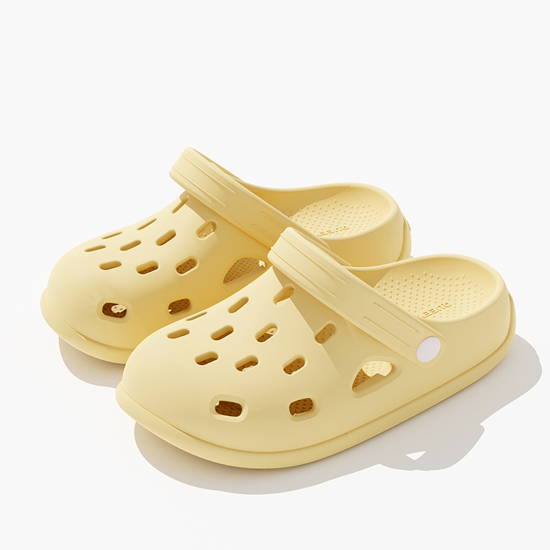 Dickbesohlte Croc-Schuhe Damen Sommer 2026 Neue rutschfeste, nicht stinkende Fuß-Strandschuhe Baotou-Hausschuhe Damen-Außenbekleidung