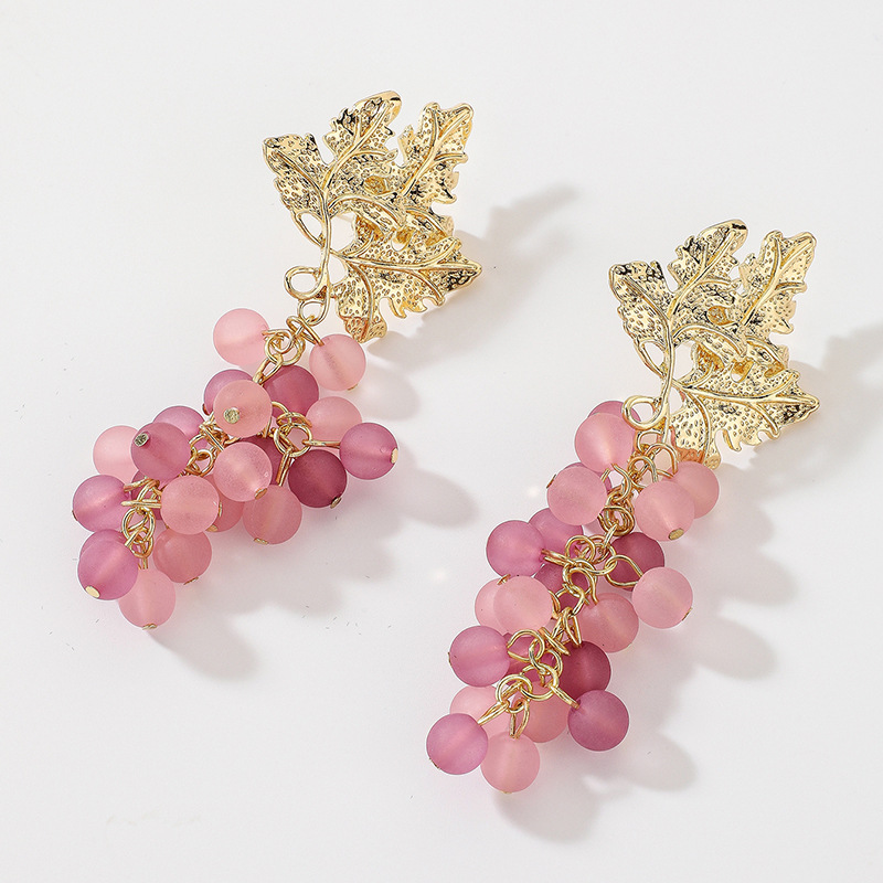 Cute Three-dimensional Simulation Grape Earrings European And American Fashion Fruit Earrings display picture 5