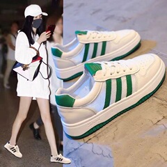 白靴の女性2025春夏の新型ネット靴は通気ネットのフラット靴の洋風カジュアルな女性靴に合わせています。