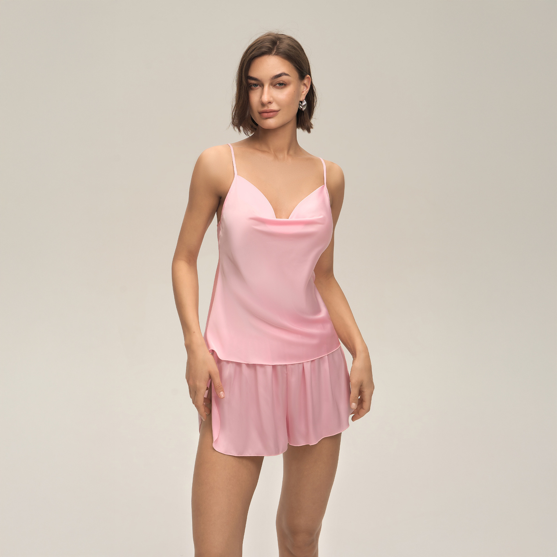Nuevo europeo y americano transfronterizo damas sexy color sólido collar collar traje de pantalones cortos simple ropa casera casual DT3928