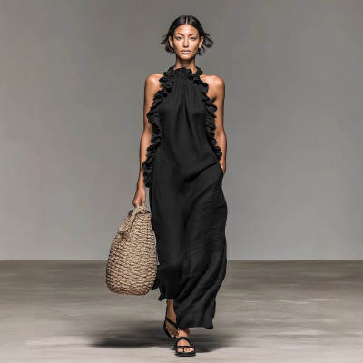 Vestido comprido sem mangas com folhos e decote halter