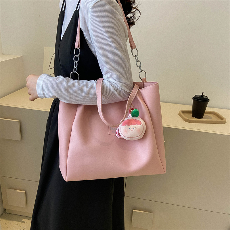 Bolsa de viaje de textura de moda de gran capacidad 2023 primavera y verano nuevo color de contraste solo hombro bolsa de axilas elegante bolsa de mano moda