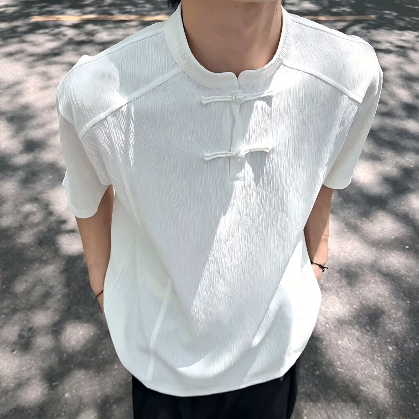 Fábrica transfronteriza venta al por mayor directa de verano para hombres China ventana cuello vertical camiseta de moda suelta camiseta de hombre