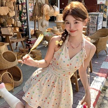 泳衣女2025新款高级夏日多巴胺纯欲风性感挂脖V领连体裙式度假装