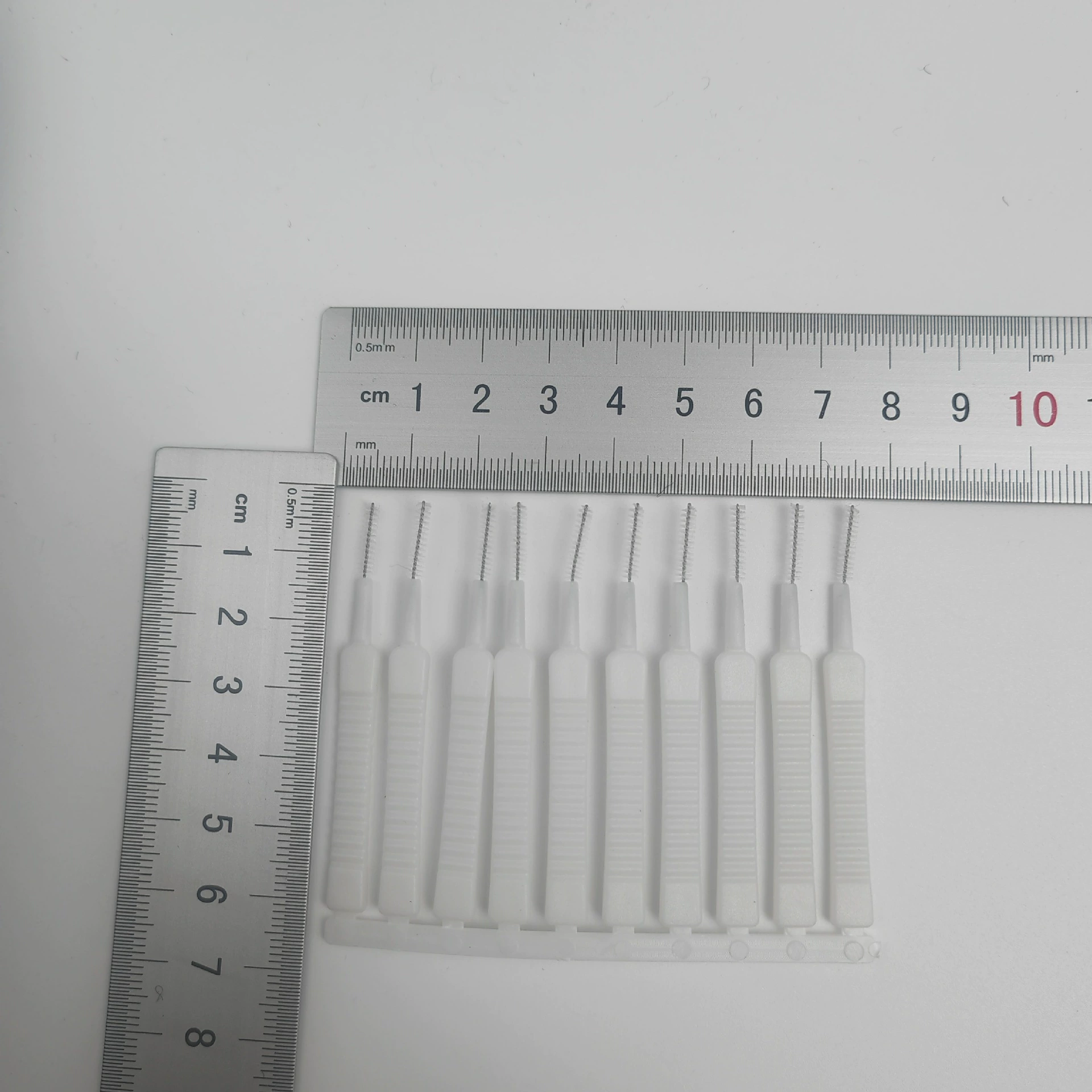 Мини-щетка для чистки душа Tongtong Clean Brush, очищающая щетку для прохода, лотос для ванной комнаты, артефакт для чистки щелей в ванной
