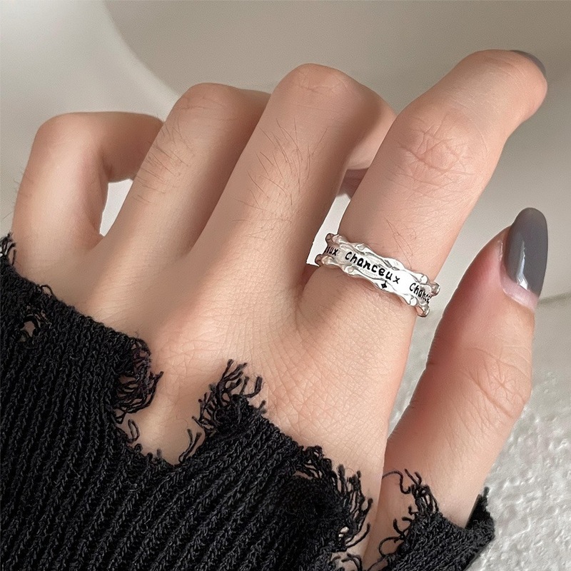 Xiaohongshu 新製品 S925 スターリングシルバーリング女性の夏インスタイルハイエンドニッチライト高級非退色シルバージュエリー|undefined