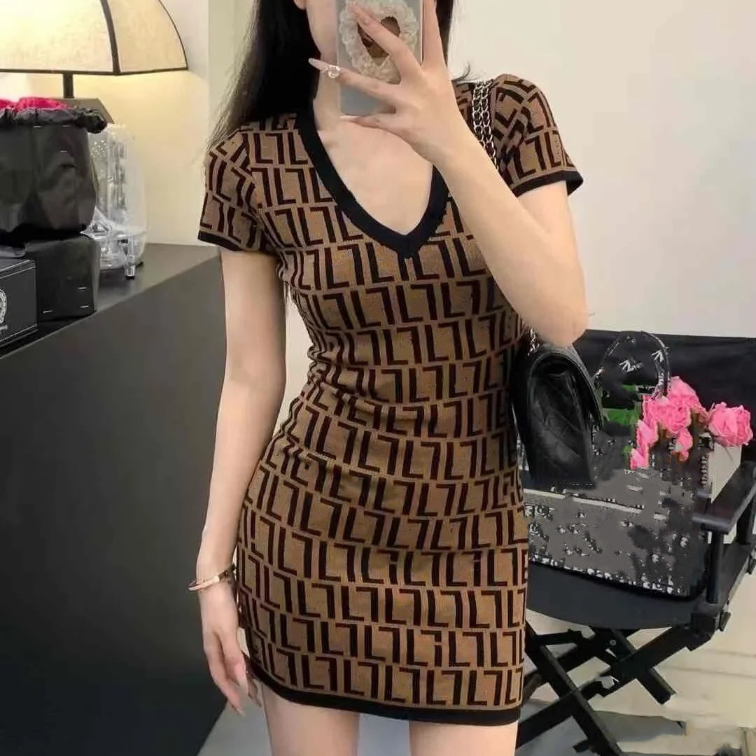 Knitted fitted knitted dress