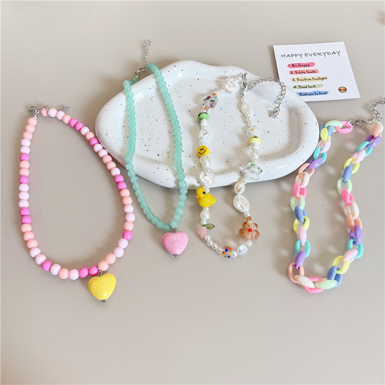 Beaded Design Cute Heart Shape Resin Glass Beaded Women's Necklace