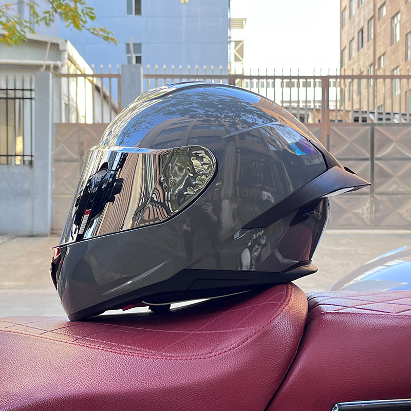 Casco de motocicleta Orz para hombres y mujeres, casco integral de verano con gran alerón trasero para todas las estaciones, certificado por DOT, transfronterizo.