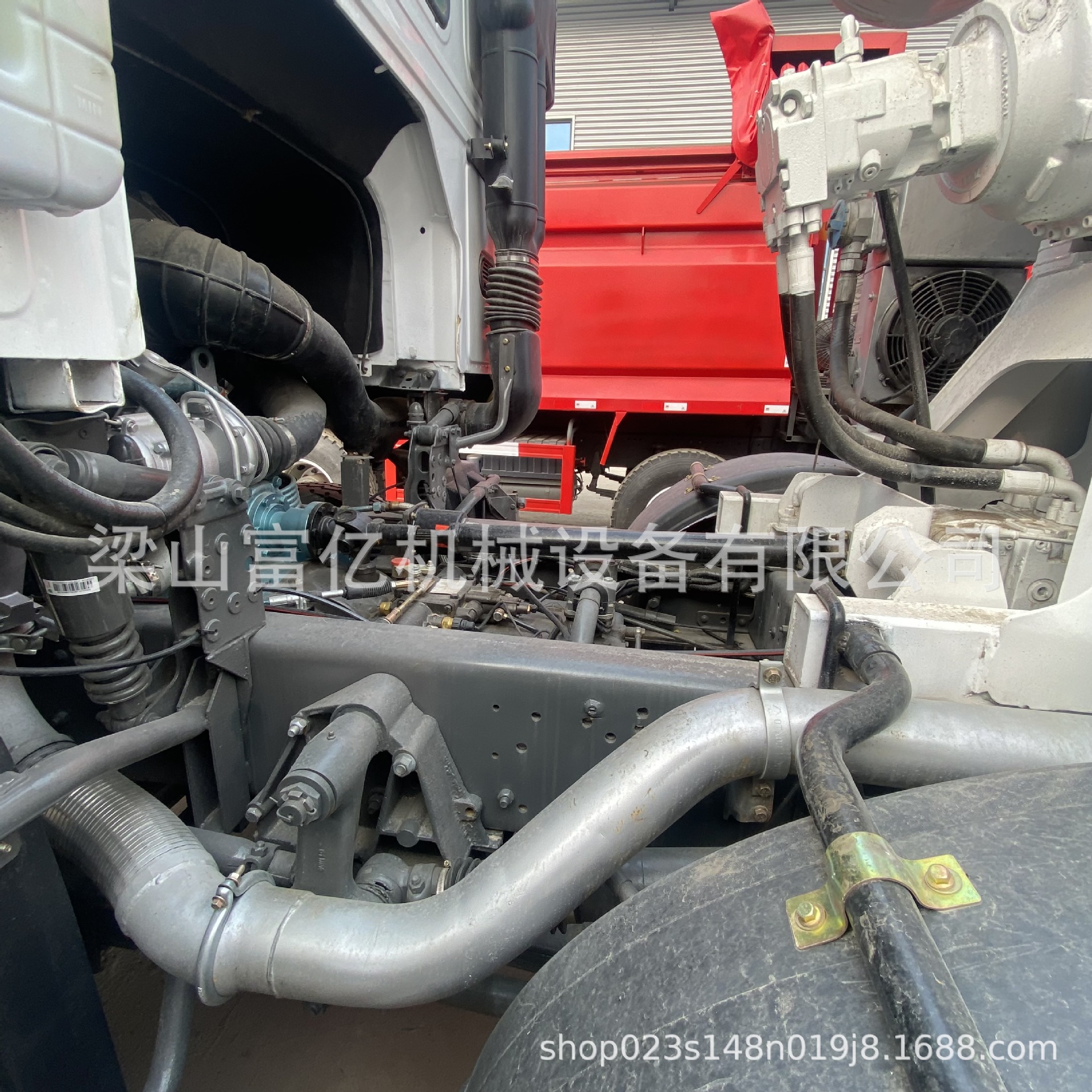 Direct Sales from Foreign Trade Manufacturers: In-Stock Sinotruk 380-Horsepower Haowo 8X4 Dump Truck, Remanufactured Cargo Truck, Tipper Truck