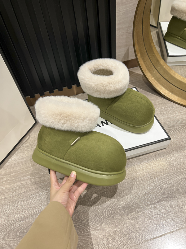 Women's Short Snow Boots with Thick Soles and Plush Lining, Cotton Slippers for Autumn and Winter, Warm Full-Coverage Heel Maternity Cotton Shoes, Non-Slip for Outdoor Wear