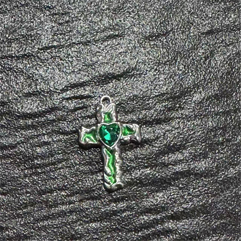 Accesorios de joyería de aleación de bricolaje Colgante de cruz de plata retro Pulsera Collar Pendientes Decoración de ropa Colgante