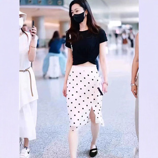 �F؛���Wͬ���ɫ����t��Ť�Y����Ů�ļ���ɫ���c����ȹ�ɼ����b